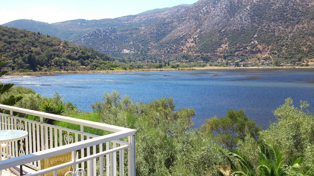 Theodora Studios Yénion Oda fotoğraf